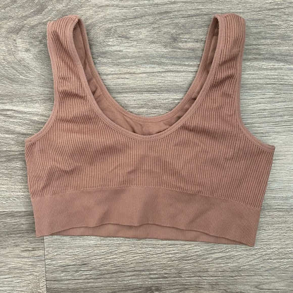 Seamless Bralette - Picture 6 of 7